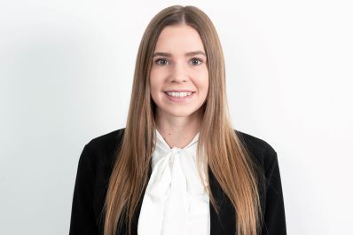 Melanie Mayer